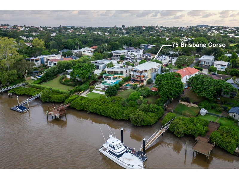 75 Brisbane Corso, Fairfield QLD 4103
