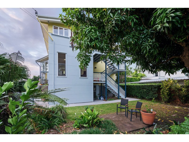 75 Brisbane Corso, Fairfield QLD 4103