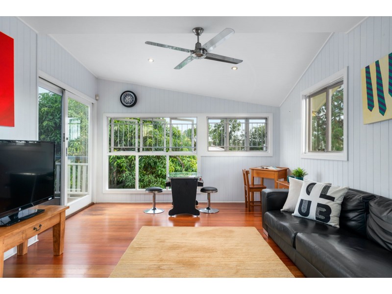 75 Brisbane Corso, Fairfield QLD 4103