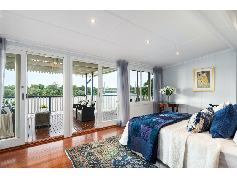 75 Brisbane Corso, Fairfield QLD 4103