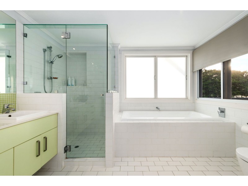 75 Brisbane Corso, Fairfield QLD 4103