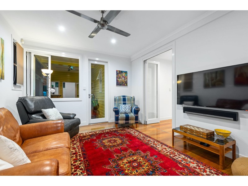 75 Brisbane Corso, Fairfield QLD 4103