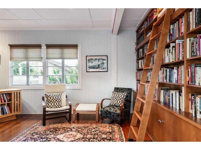 75 Brisbane Corso, Fairfield QLD 4103