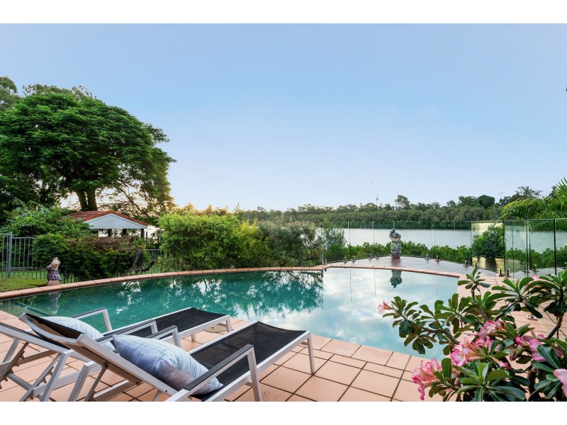 75 Brisbane Corso, Fairfield QLD 4103