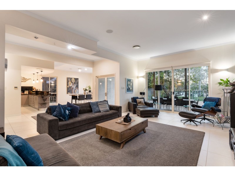 12 Oriana Crescent, Yeronga QLD 4104