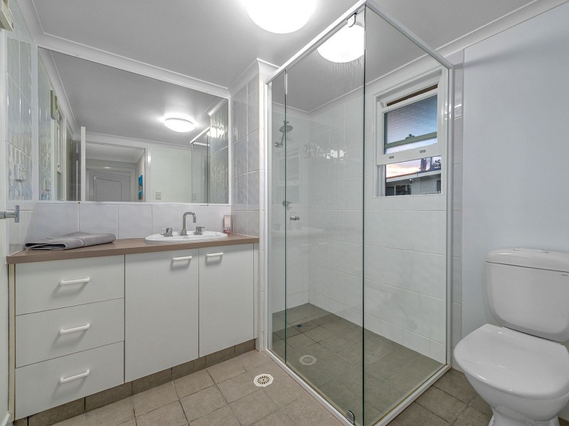 128 Kadumba Street, Yeronga QLD 4104