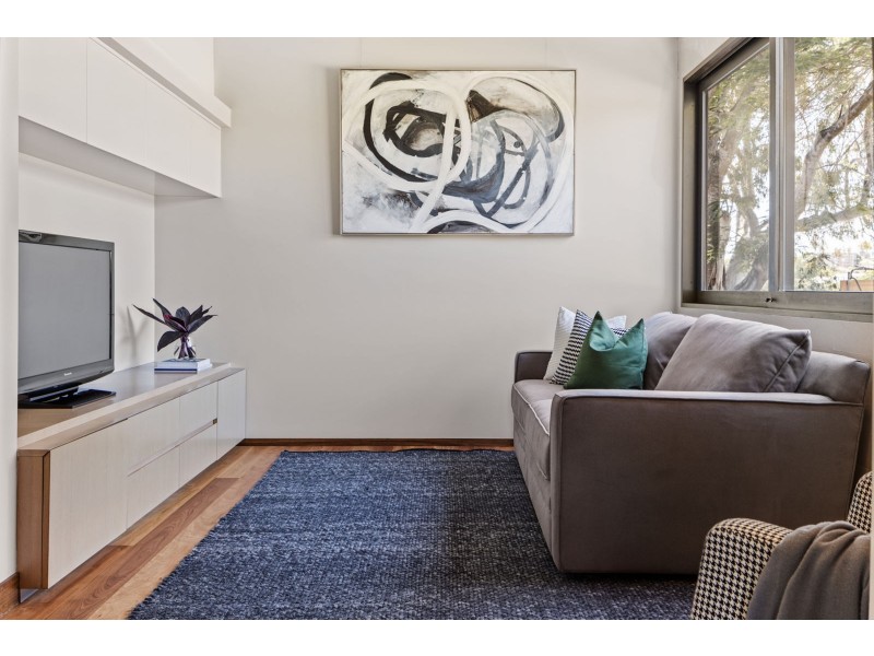 32 Hiron Street, St Lucia QLD 4067