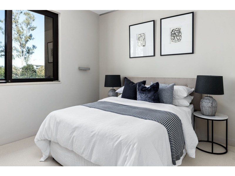 32 Hiron Street, St Lucia QLD 4067