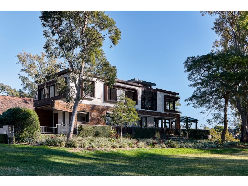 32 Hiron Street, St Lucia QLD 4067