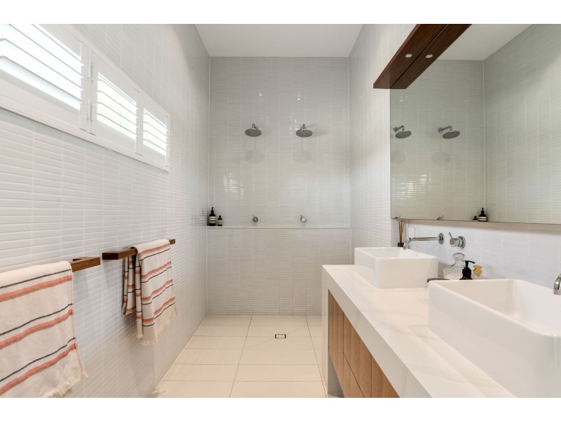 385 Jesmond Road, Fig Tree Pocket QLD 4069