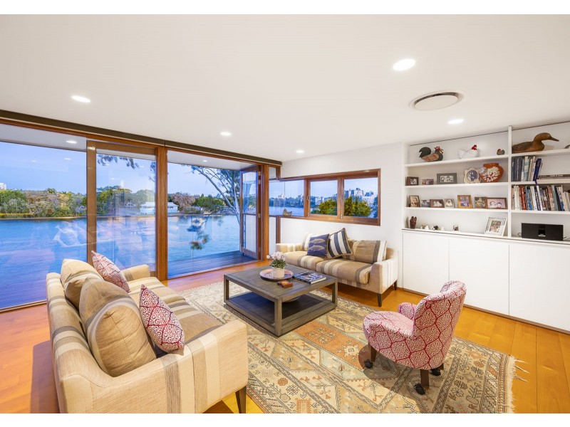 24 Glen Road, Toowong QLD 4066