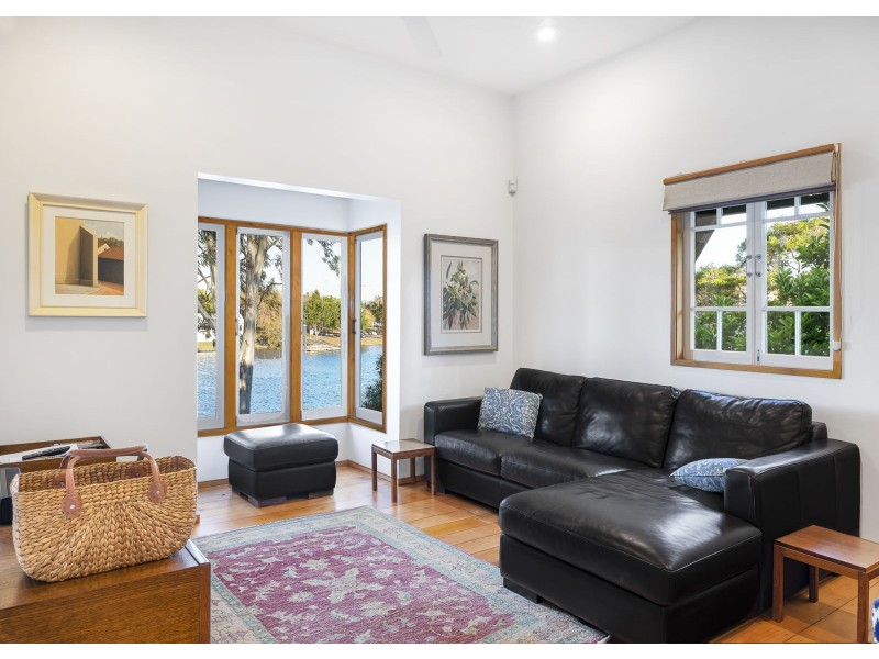 24 Glen Road, Toowong QLD 4066