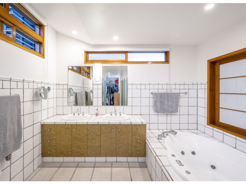 24 Glen Road, Toowong QLD 4066