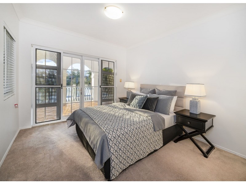 35 Stevens Street, Yeronga QLD 4104