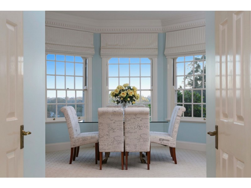 17 Leatherwood Place, Brookfield QLD 4069