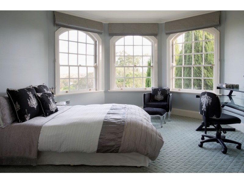 17 Leatherwood Place, Brookfield QLD 4069