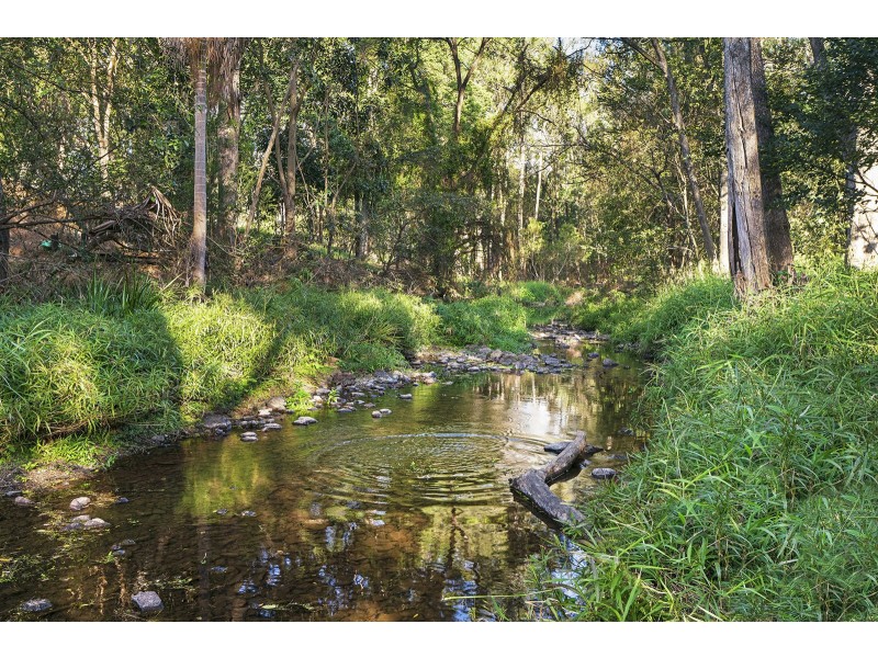 46 Bundaleer Street, Brookfield QLD 4069