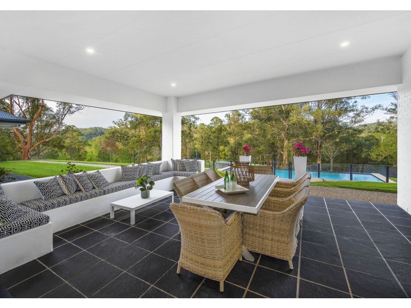 46 Bundaleer Street, Brookfield QLD 4069