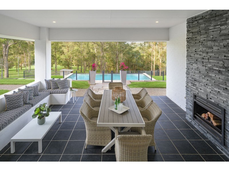 46 Bundaleer Street, Brookfield QLD 4069