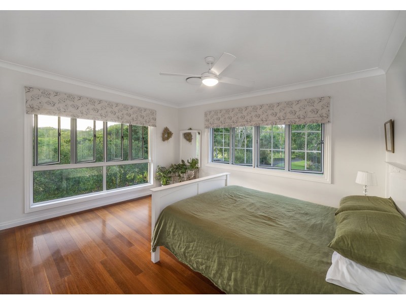 20 Royston Street, Brookfield QLD 4069