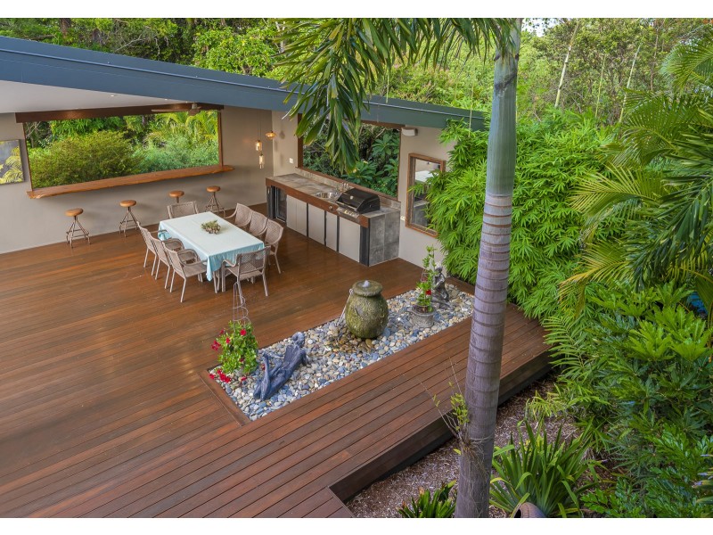 20 Royston Street, Brookfield QLD 4069