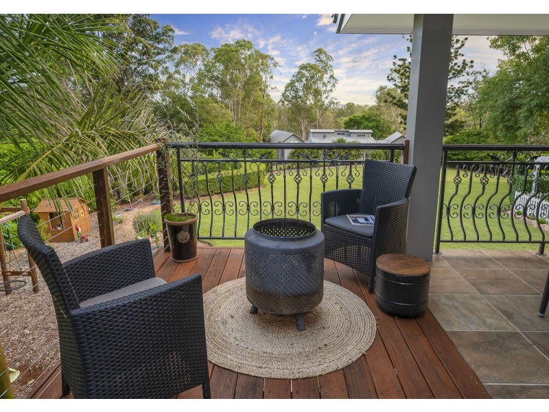 20 Royston Street, Brookfield QLD 4069