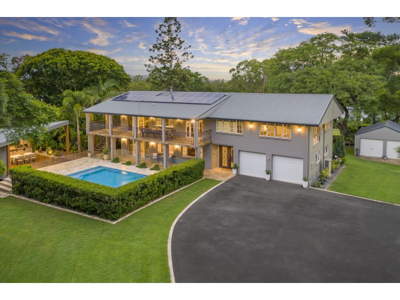 20 Royston Street, Brookfield QLD 4069