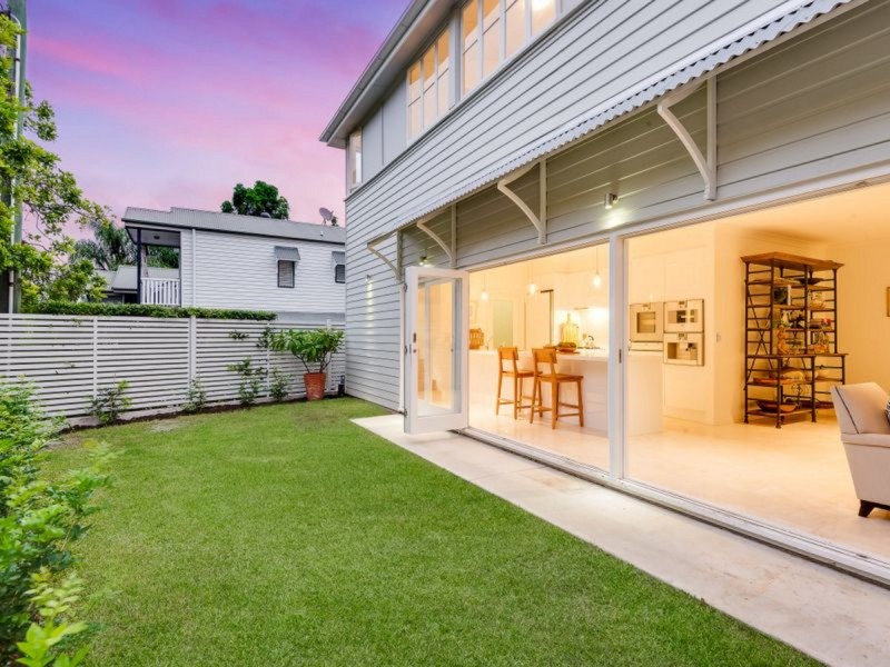 2 Plunkett Street, Paddington QLD 4064