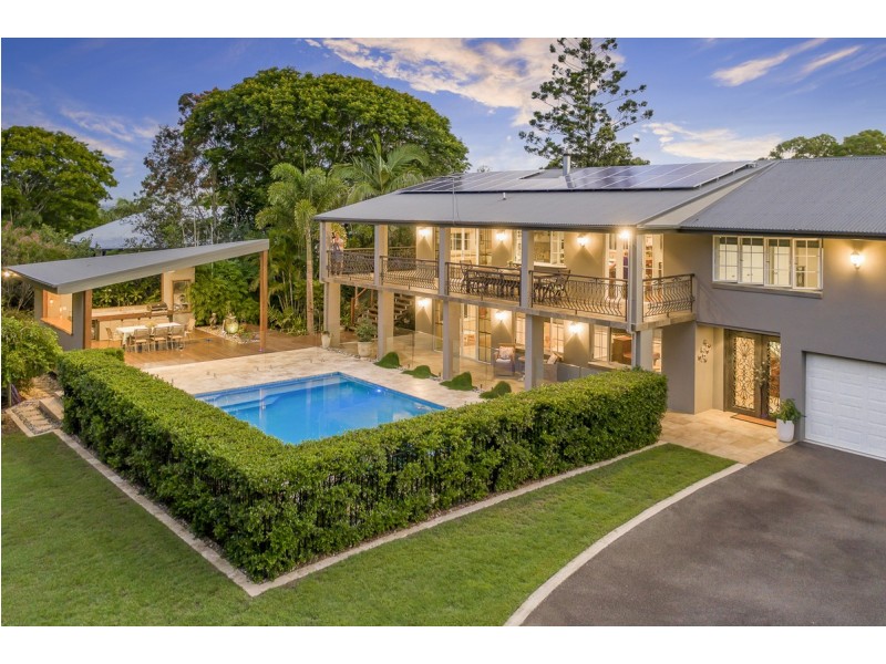 20 Royston Street, Brookfield QLD 4069