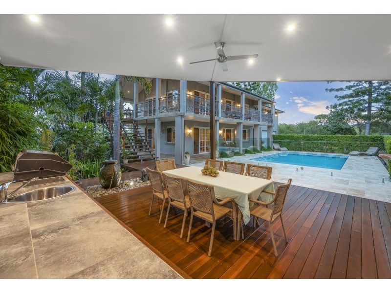 20 Royston Street, Brookfield QLD 4069