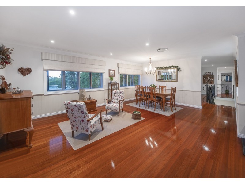 20 Royston Street, Brookfield QLD 4069