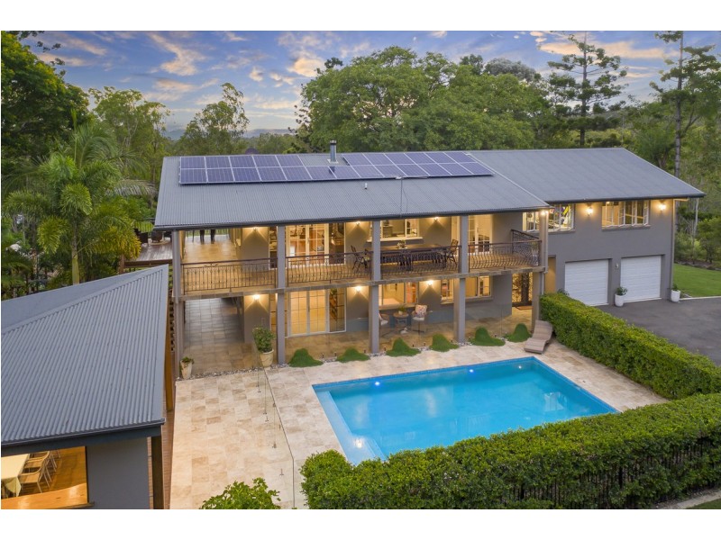 20 Royston Street, Brookfield QLD 4069