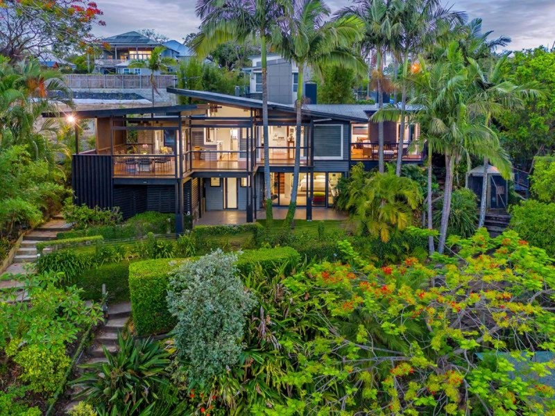 8 Long St West, Graceville QLD 4075