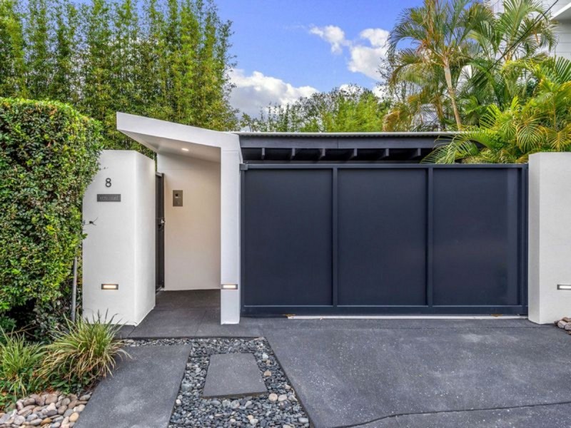 8 Long St West, Graceville QLD 4075