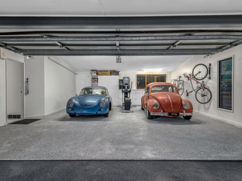 8 Long St West, Graceville QLD 4075