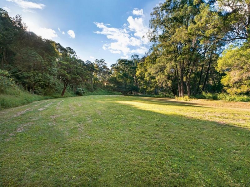 46 Bundaleer Street, Brookfield QLD 4069