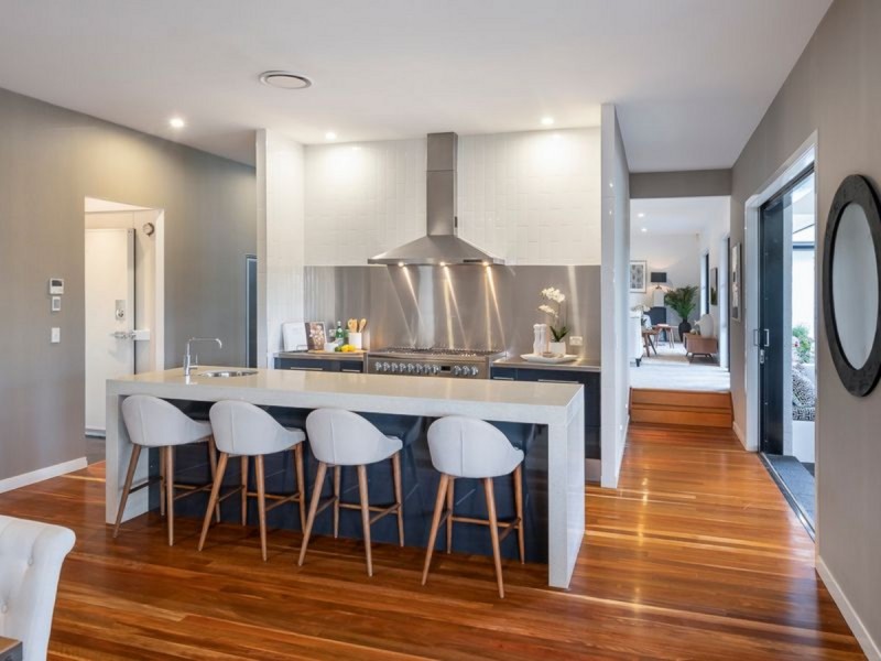 46 Bundaleer Street, Brookfield QLD 4069