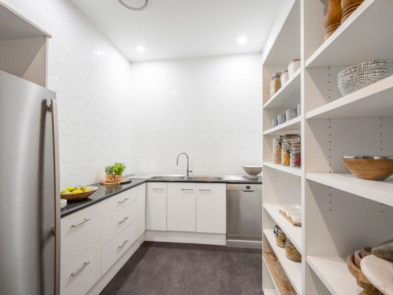 46 Bundaleer Street, Brookfield QLD 4069