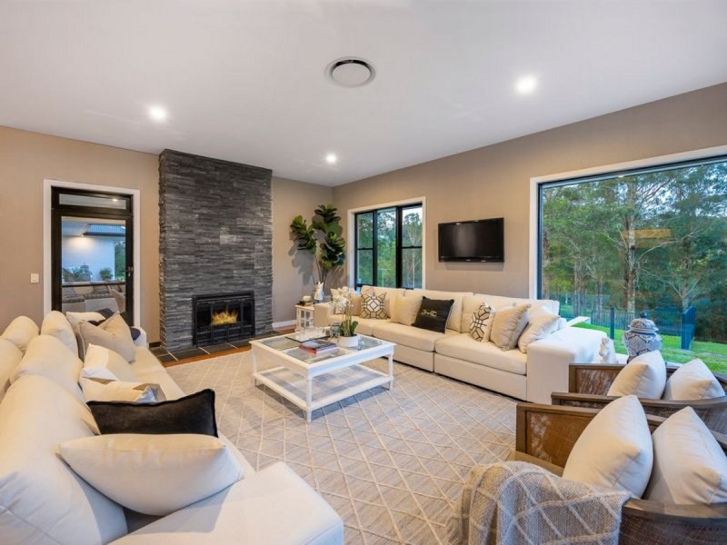 46 Bundaleer Street, Brookfield QLD 4069