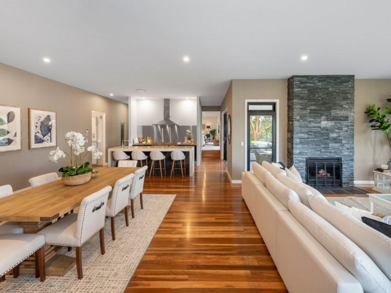 46 Bundaleer Street, Brookfield QLD 4069