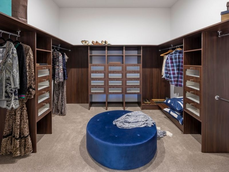 46 Bundaleer Street, Brookfield QLD 4069