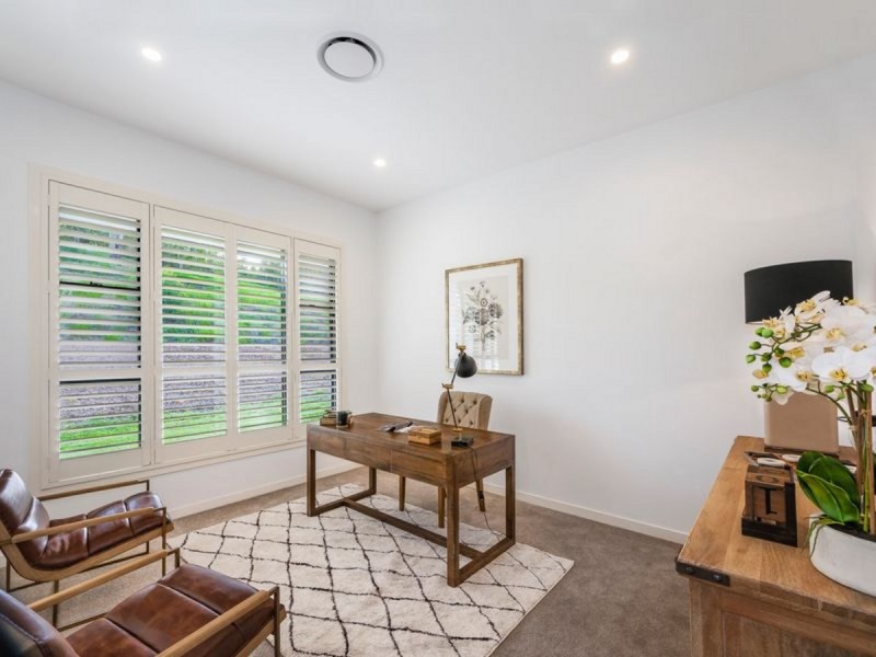 46 Bundaleer Street, Brookfield QLD 4069