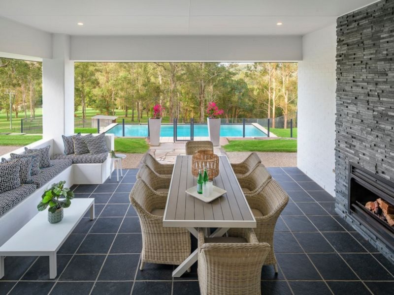 46 Bundaleer Street, Brookfield QLD 4069