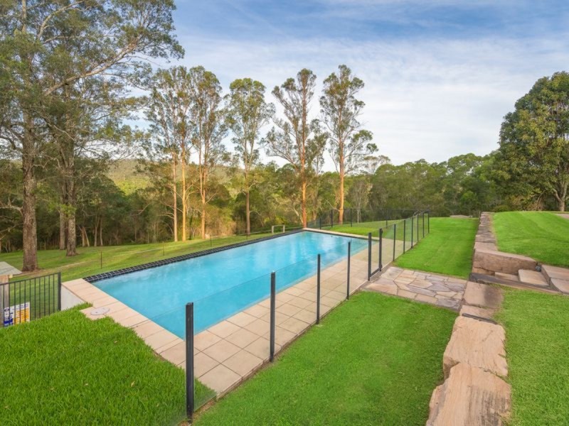 46 Bundaleer Street, Brookfield QLD 4069