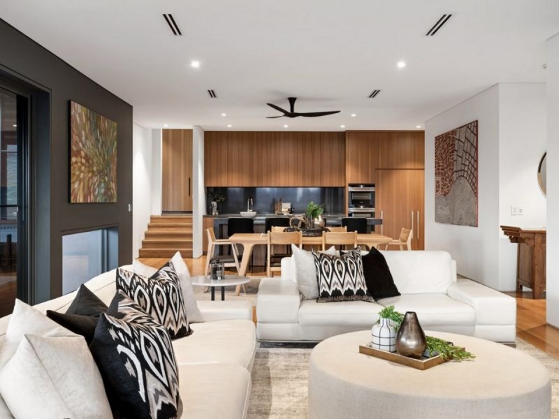 11 Ryan Avenue, Balmoral QLD 4171