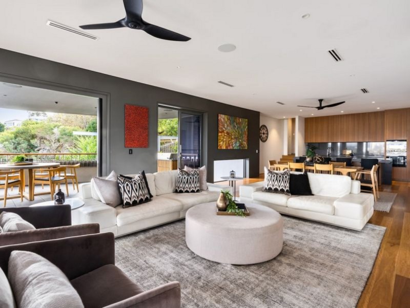 11 Ryan Avenue, Balmoral QLD 4171