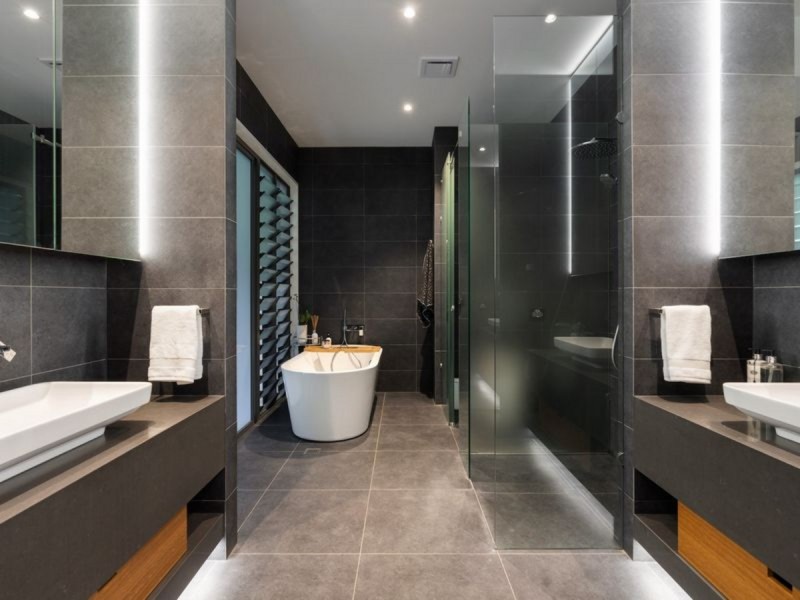 11 Ryan Avenue, Balmoral QLD 4171