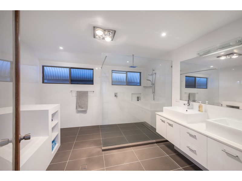 49 Carnegie Street, Westlake QLD 4074