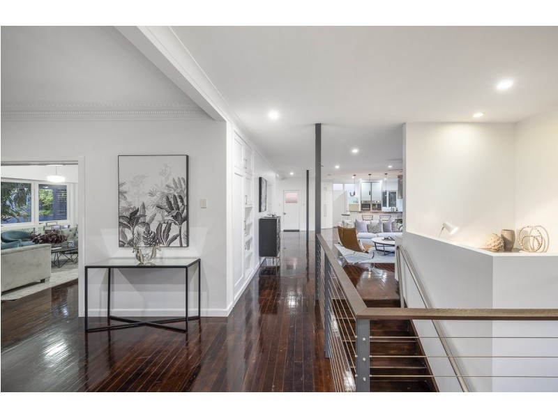 73 Hawken Drive, St Lucia QLD 4067