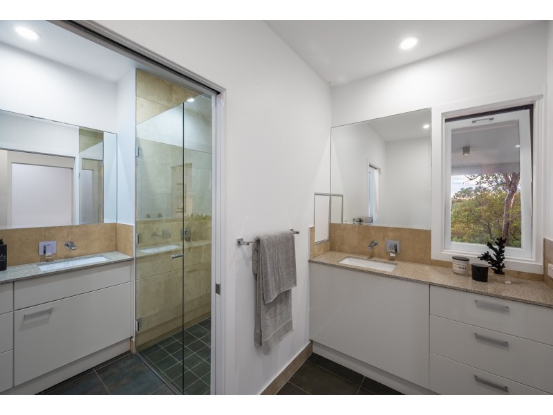 73 Hawken Drive, St Lucia QLD 4067